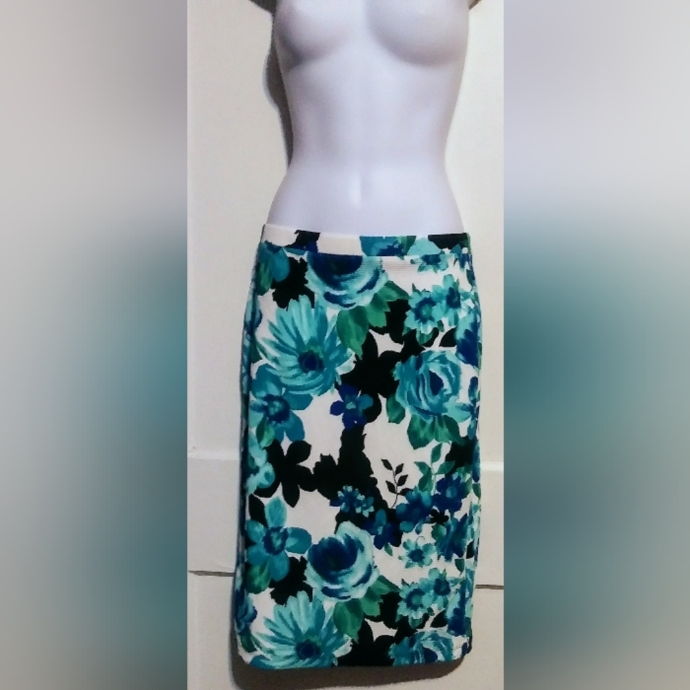 🌺BUNDLE ONLY🌺JULES & LEOPOLD LADIES  MULTICOLORED BLUE FLORAL SKIRT